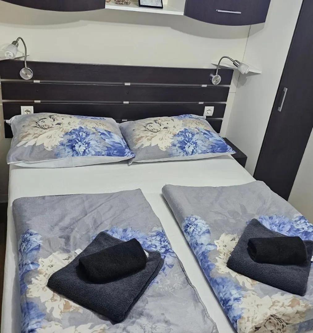 #429 Status Relax Dezela Villa Biograd Na Moru 0*,